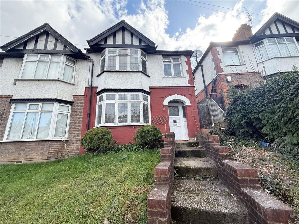 Property photo 1 of 10 Front