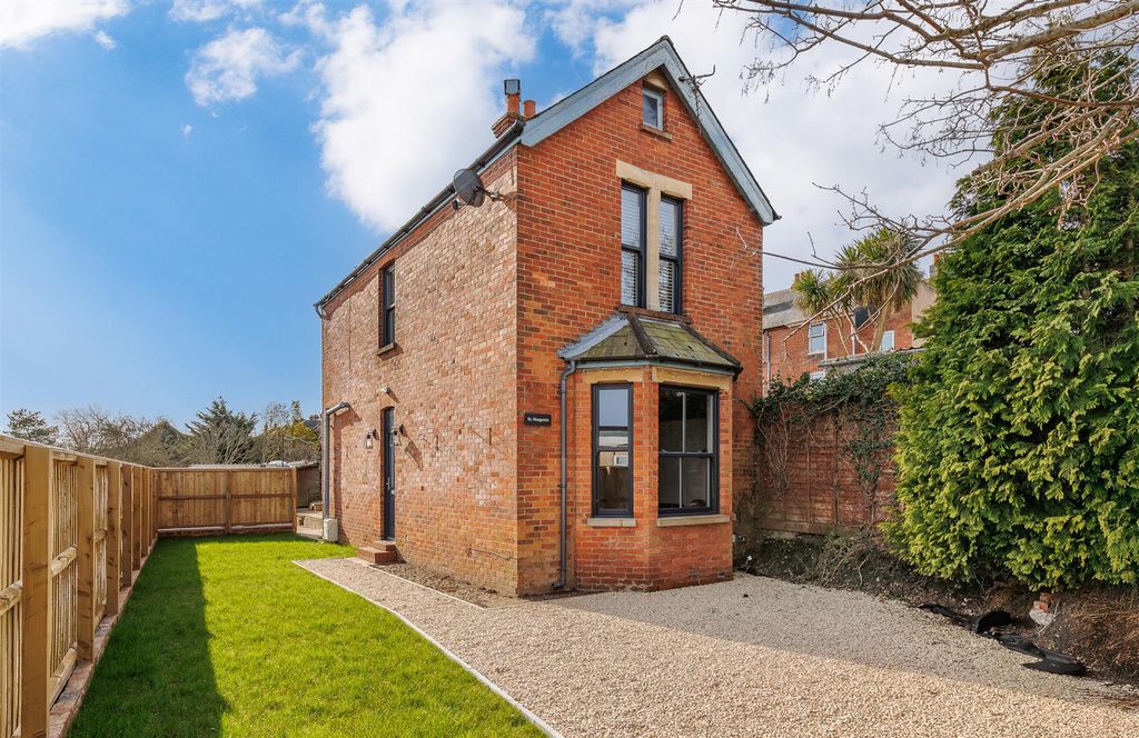 Property photo 1 of 14 Front Elevation