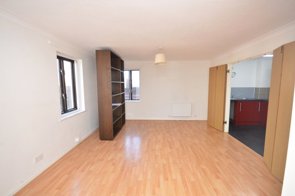 Property photo 3 of 6 Living Room
