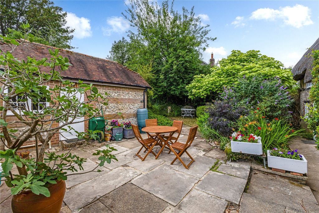 Property photo 2 of 23 Picture No. 19