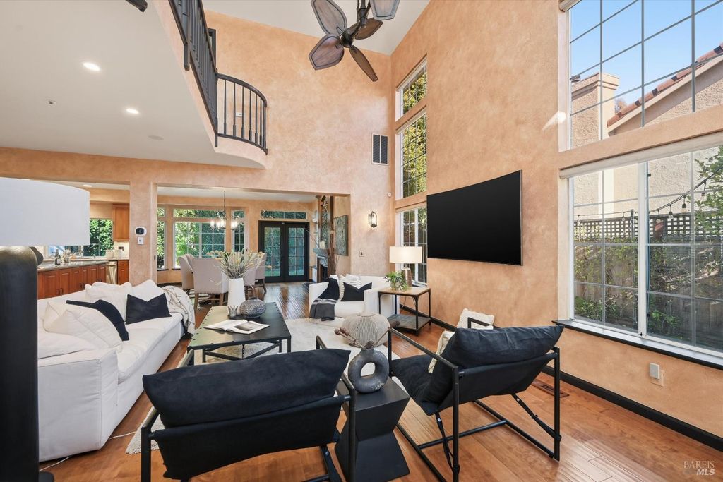 Property photo 2 of 50