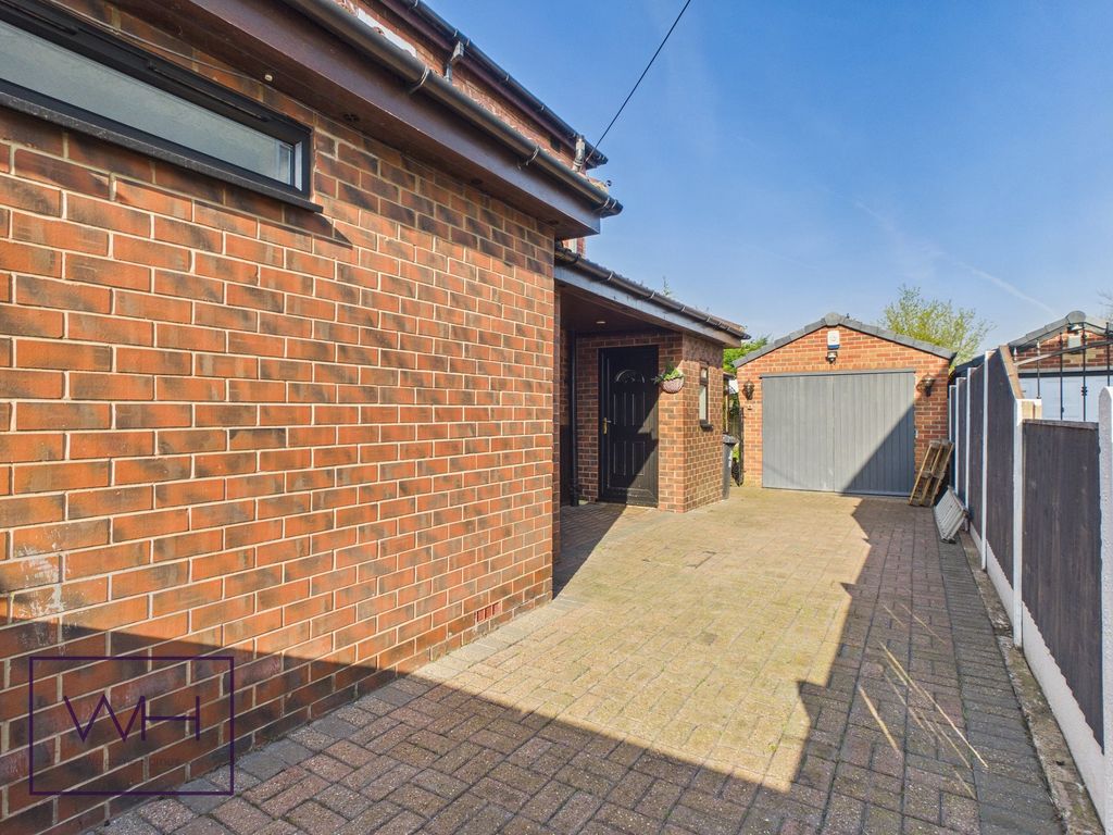 Property photo 2 of 20 Cam04980G0-Pr0133-Still006