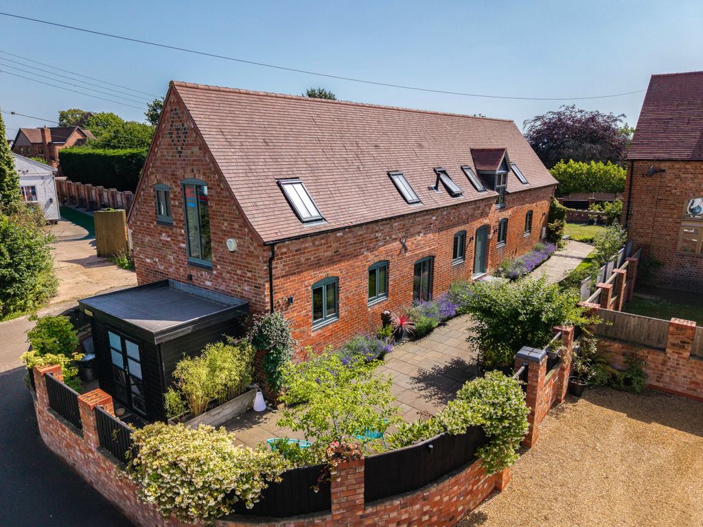 Property photo 1 of 33