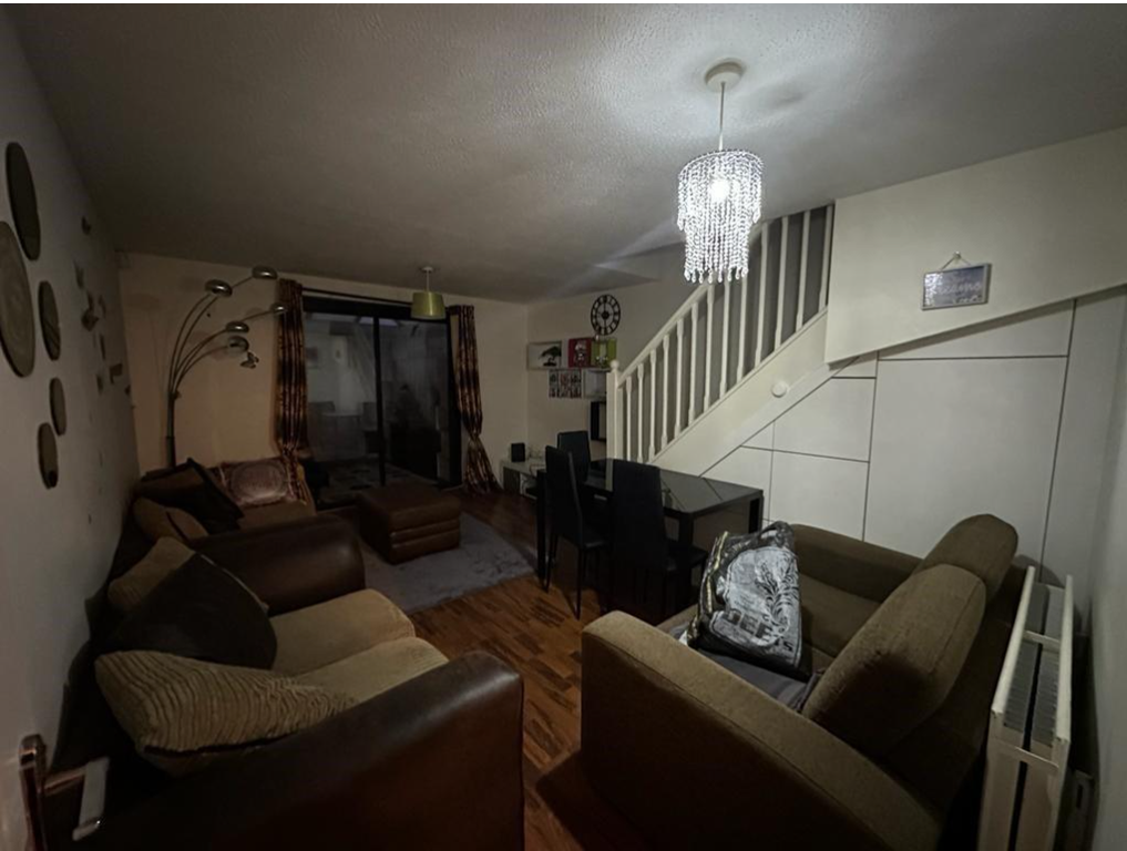 Property photo 2 of 7