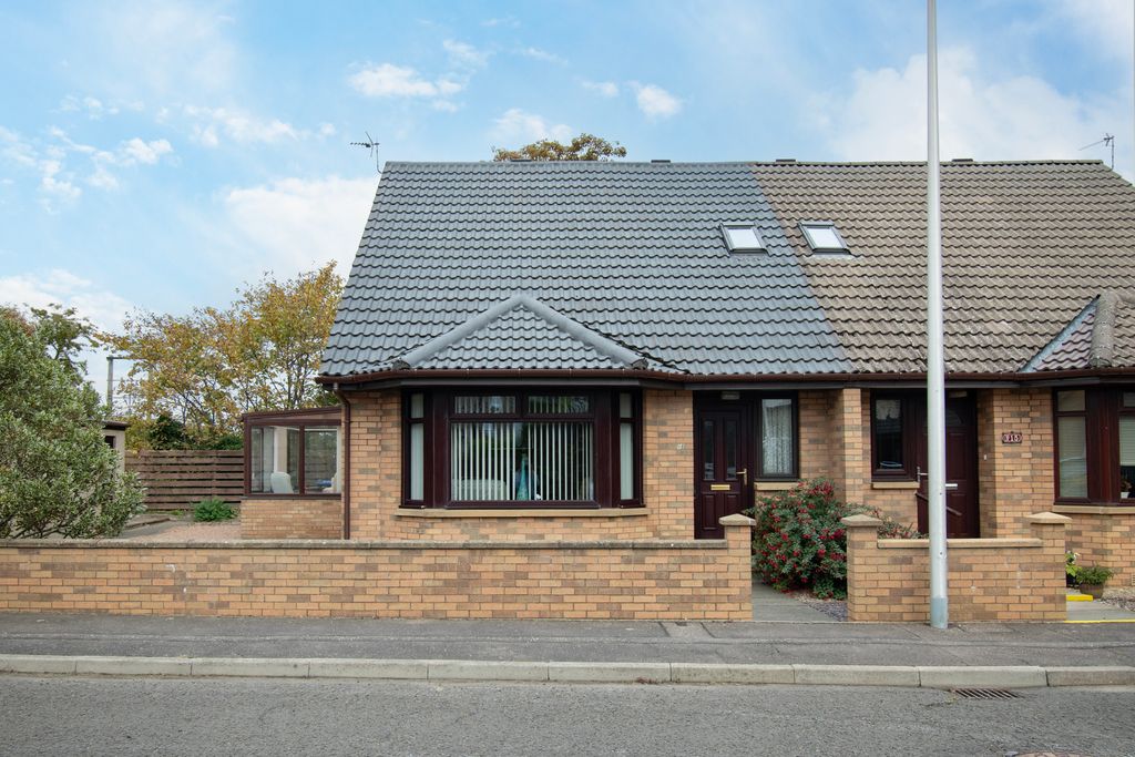 Property photo 2 of 38