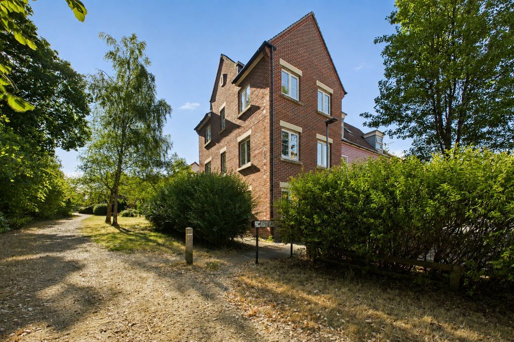 Property photo 1 of 13 Picture No. 16