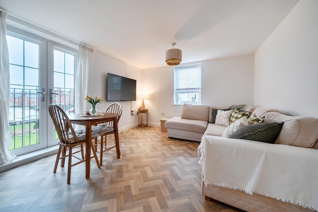 Property photo 3 of 16 1397369-8-6964c2ee8Af85.Jpg