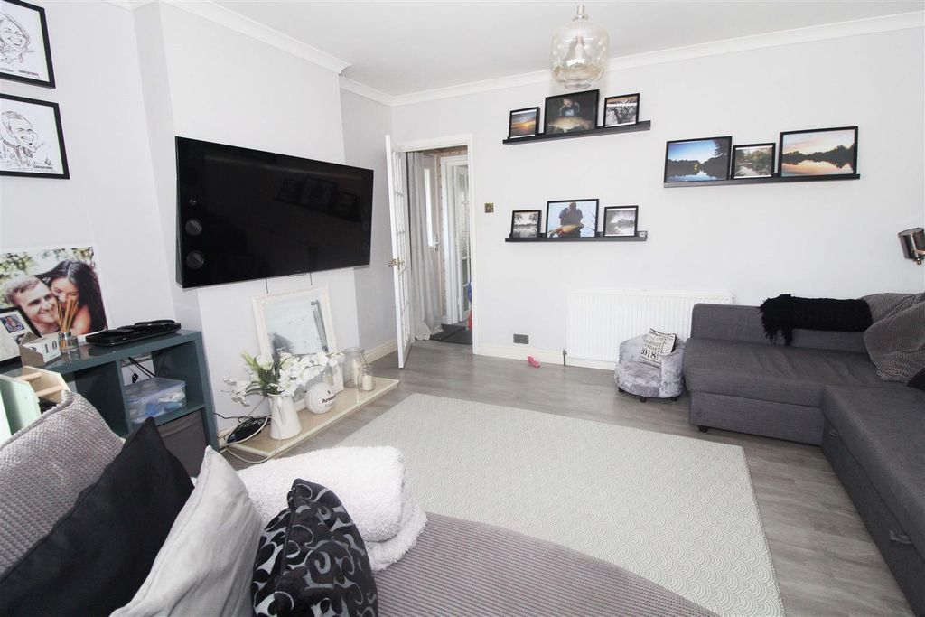 Property photo 3 of 22