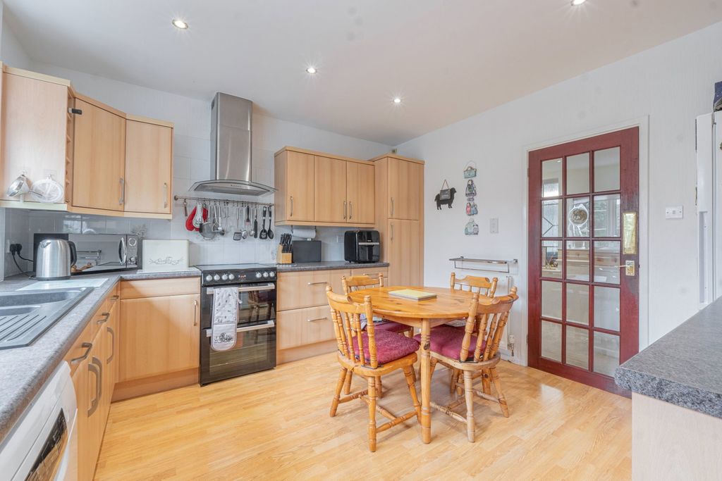 Property photo 2 of 45