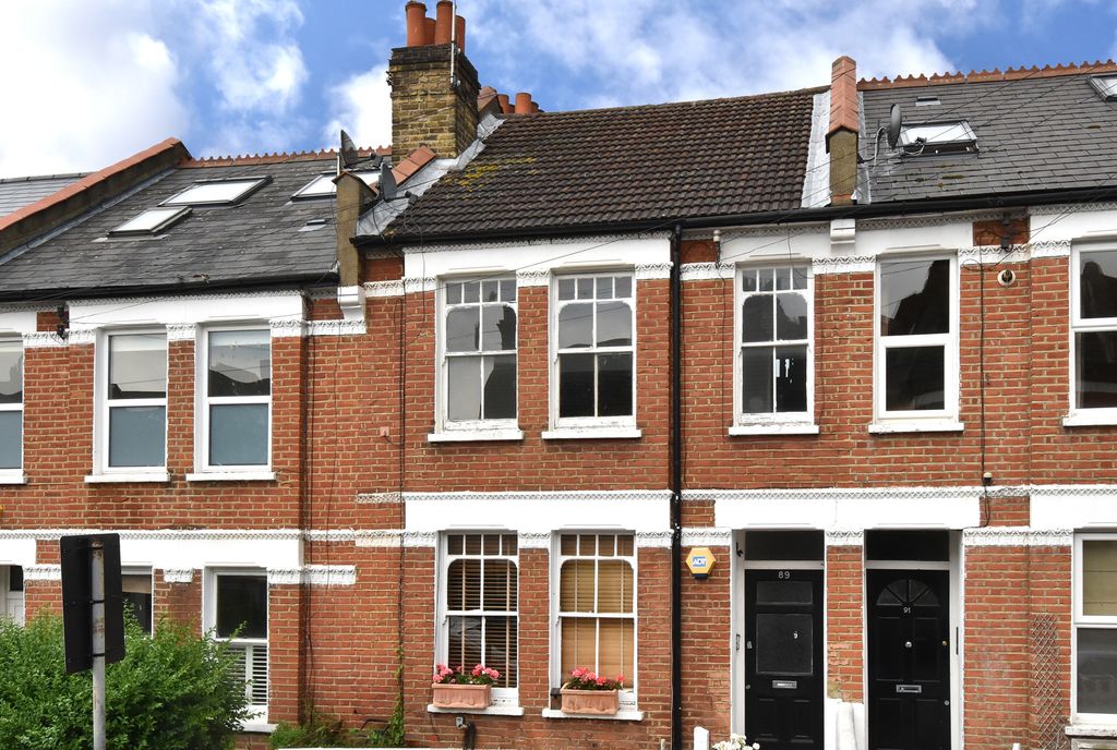 Property photo 1 of 7