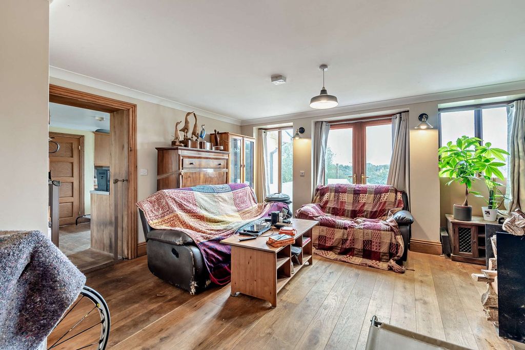 Property photo 3 of 35