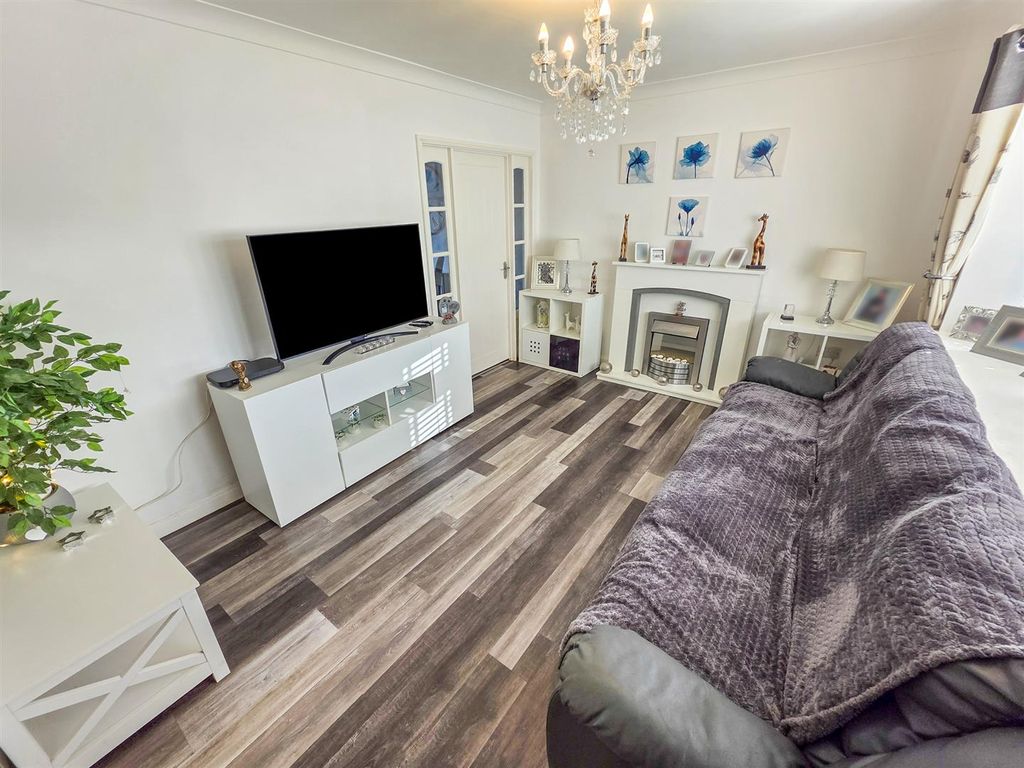 Property photo 3 of 27 20251104_111240.Jpg