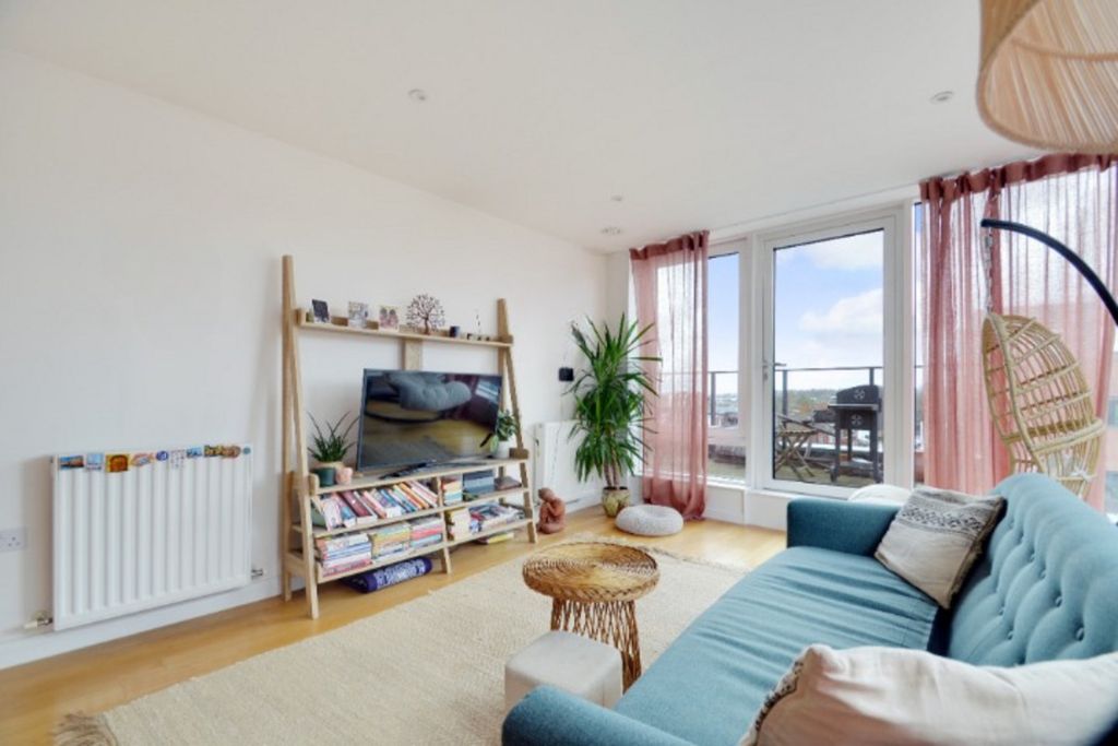 Property photo 1 of 8