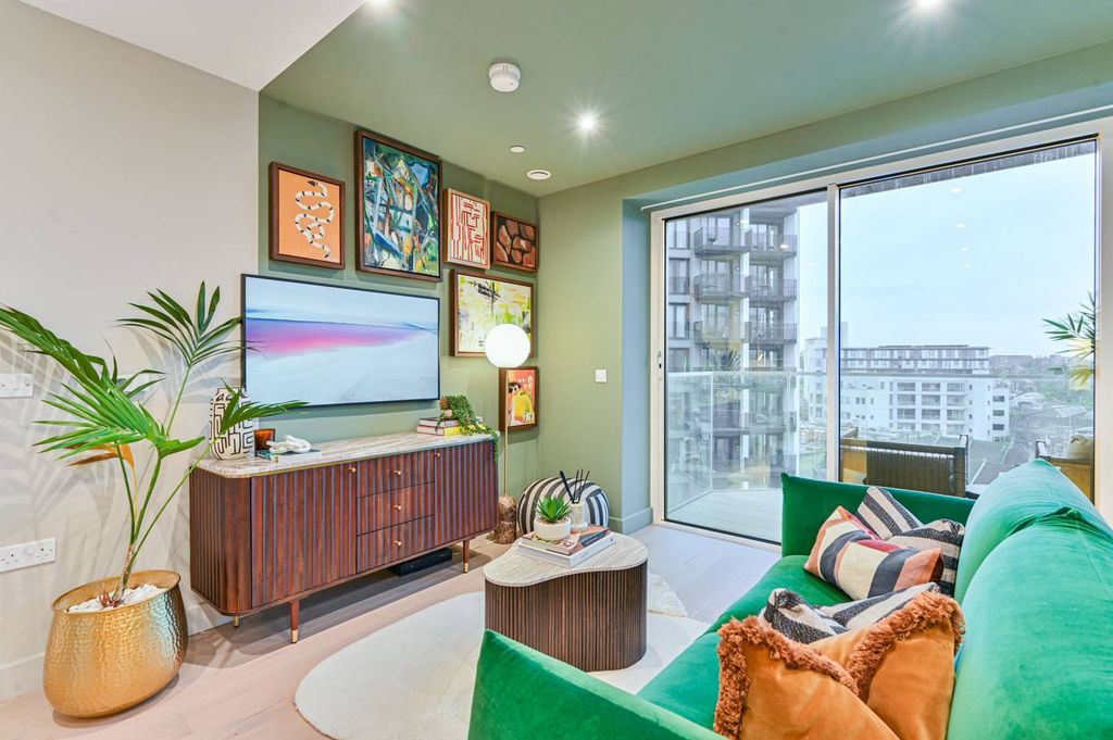 Property photo 3 of 14