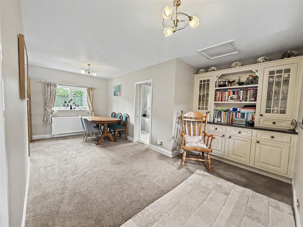 Property photo 3 of 17 Dining Room