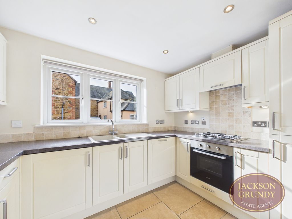 Property photo 2 of 19 Bakehouse Lane