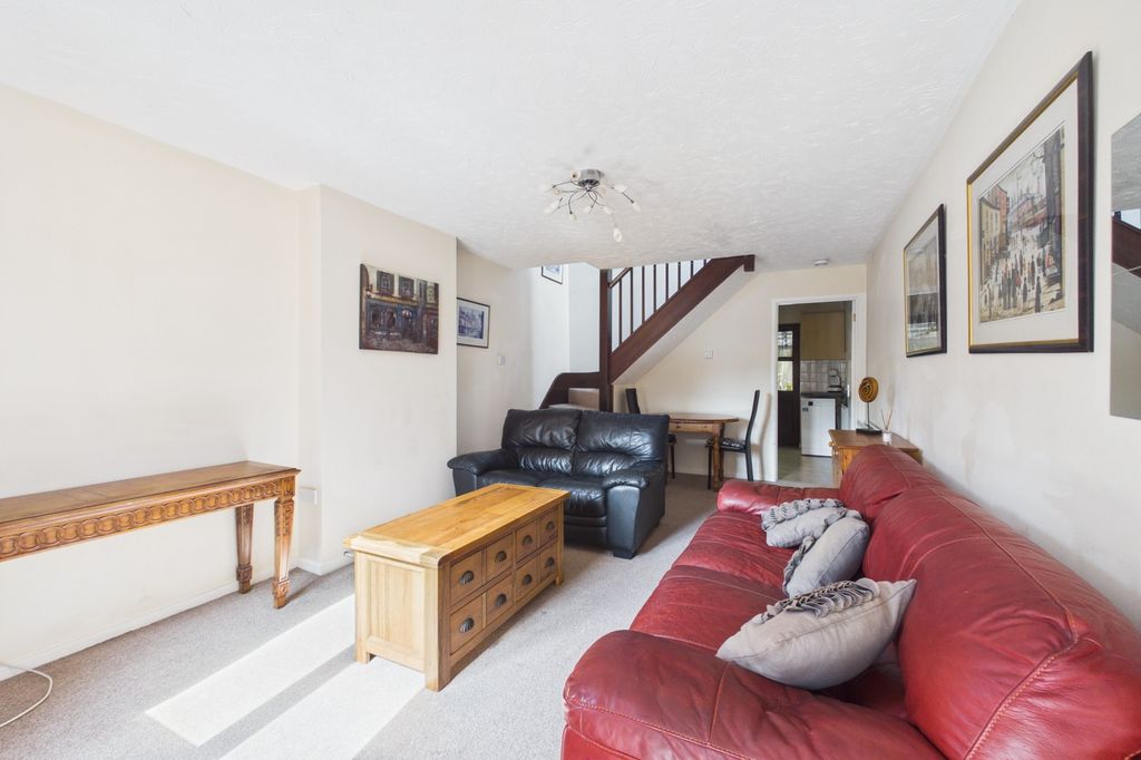 Property photo 3 of 13 Cam03259G0-Pr0327-Still004