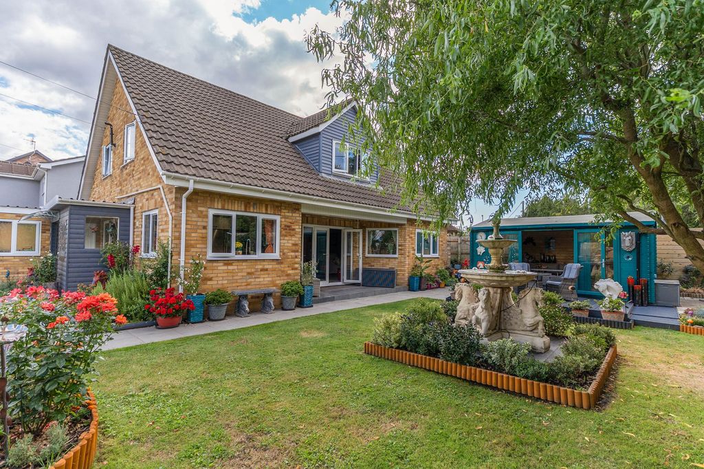Property photo 1 of 45