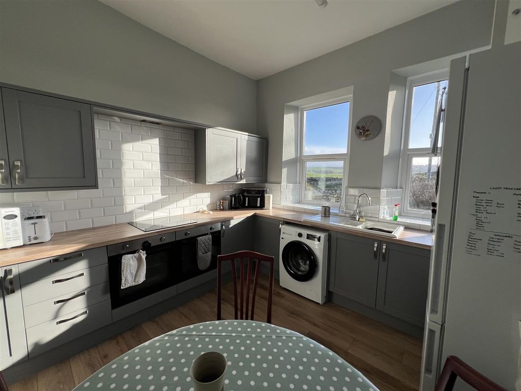 Property photo 3 of 18 Img_8526.Jpeg