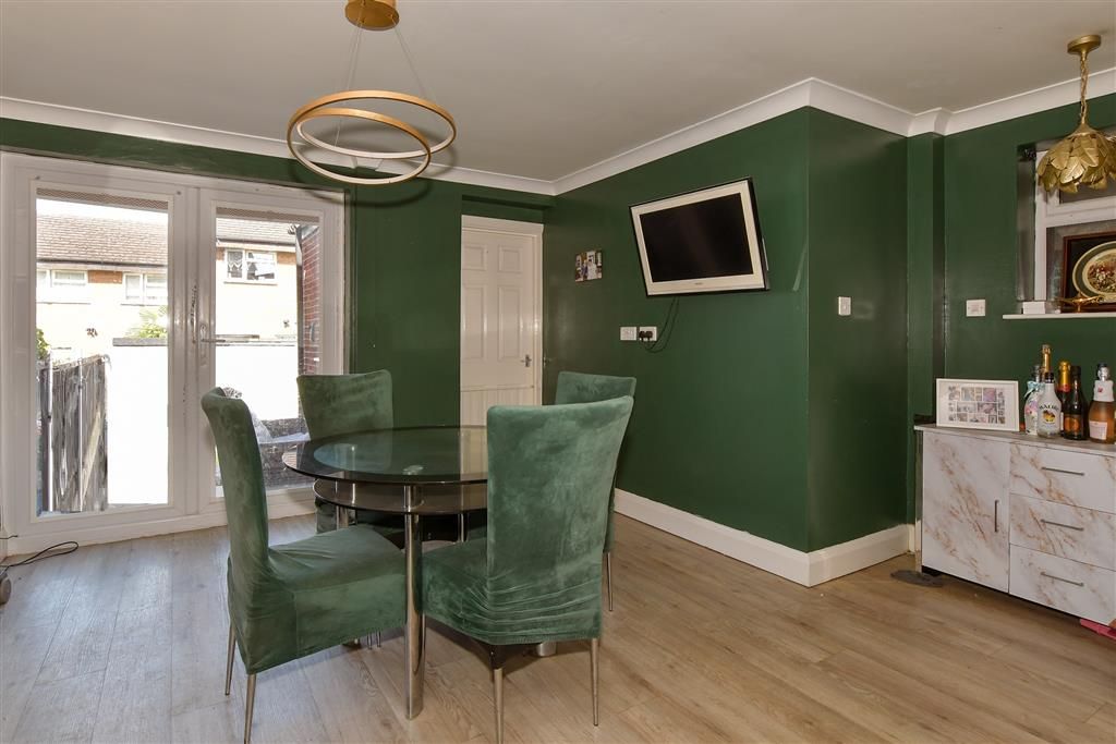 Property photo 2 of 12 Dining Area
