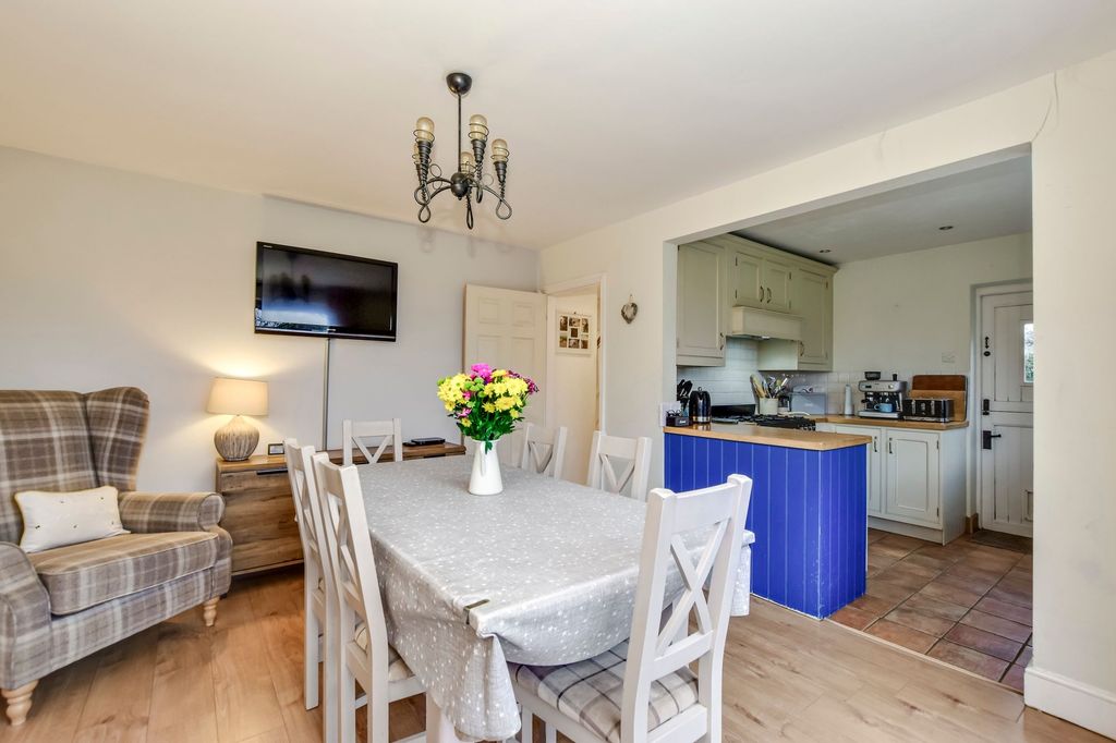 Property photo 3 of 20