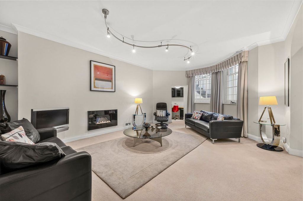 Property photo 3 of 11
