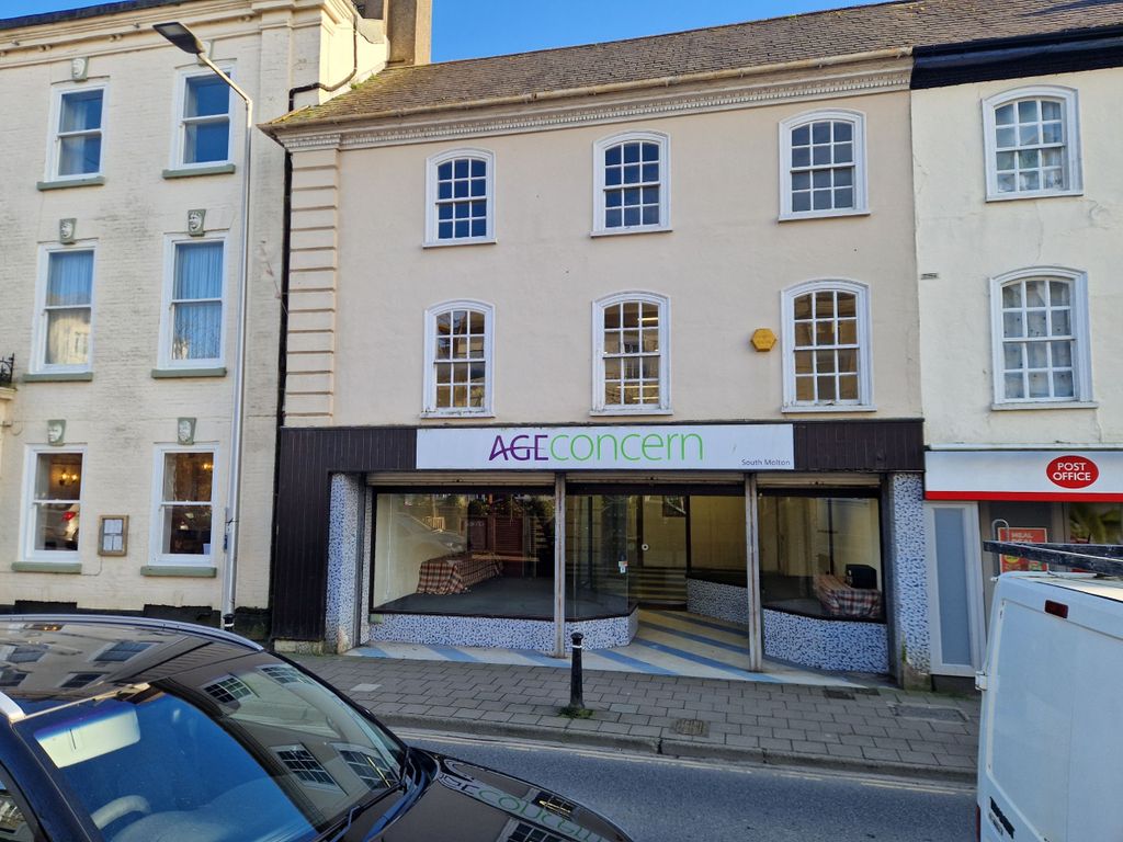 Property photo 2 of 21