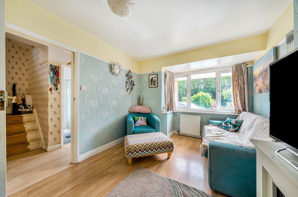 Property photo 2 of 13 1472442-10-6A213E...
