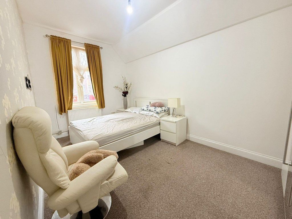 Property photo 1 of 7 Double Room To Rent Close To Goodmayes Station - Â£500