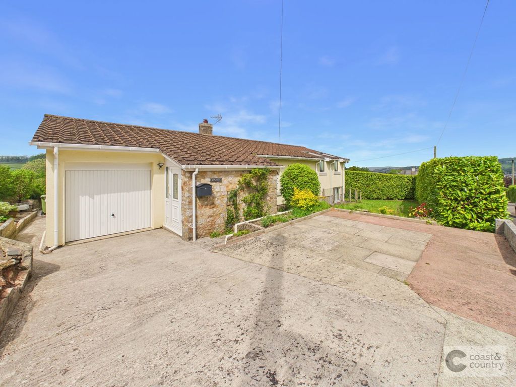 Property photo 1 of 32