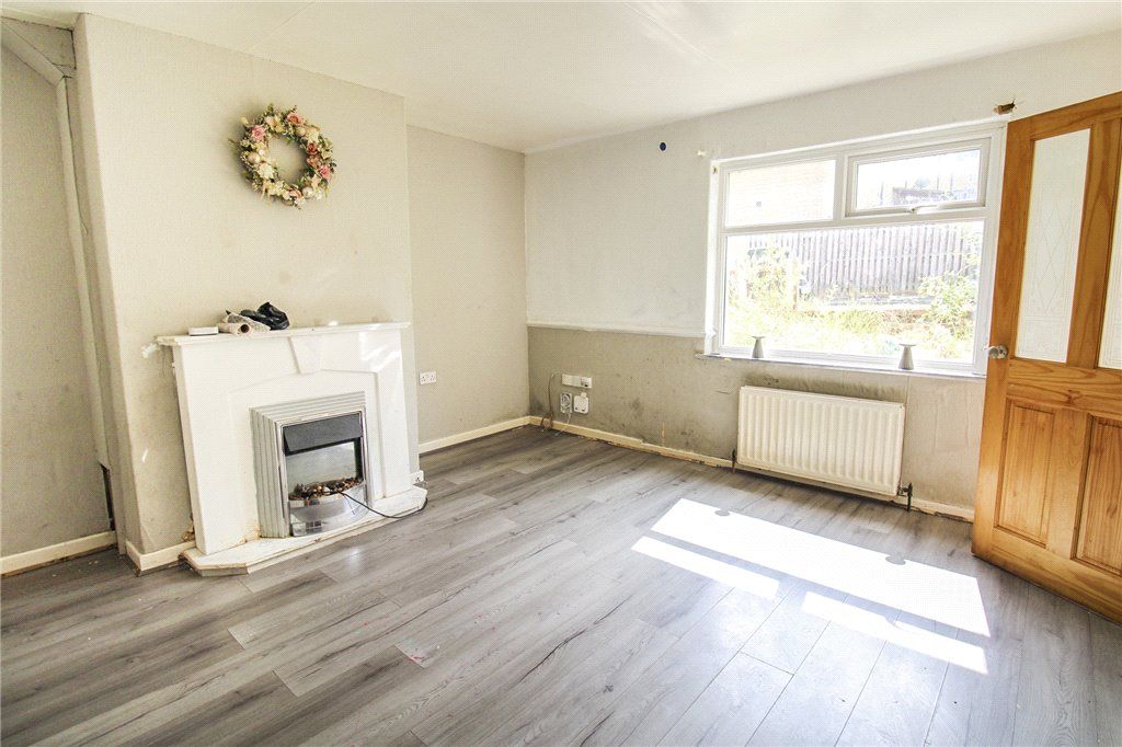 Property photo 2 of 8 Sitting Room