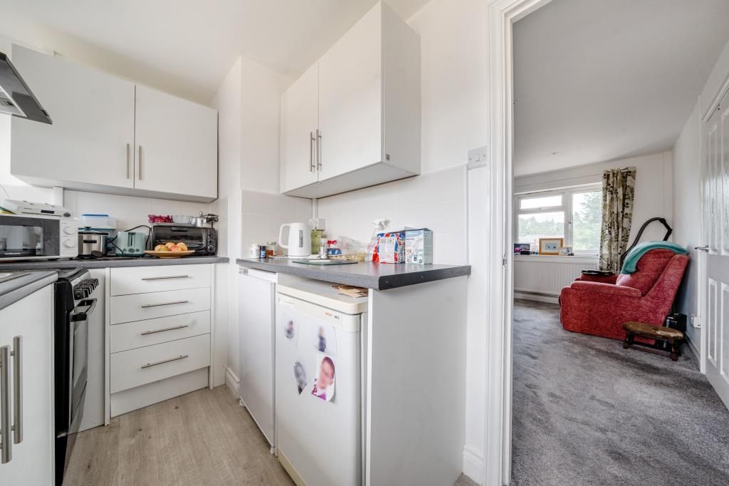 Property photo 2 of 18 Kitchen