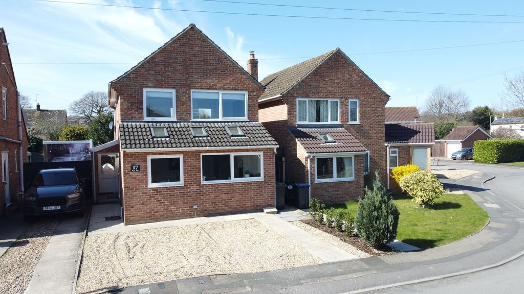Property photo 2 of 19