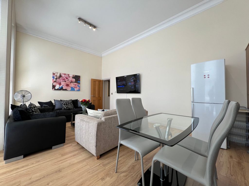 Property photo 3 of 11 Large Living Room