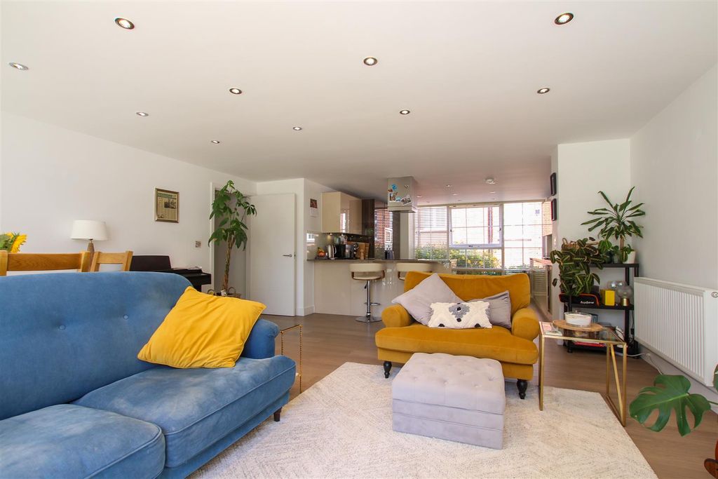 Property photo 2 of 15 Img_0340.Jpg
