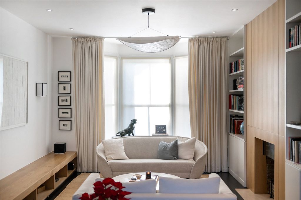 Property photo 3 of 19 Picture No. 04