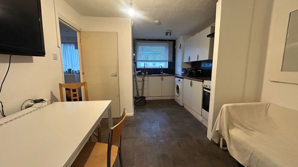 Property photo 2 of 22