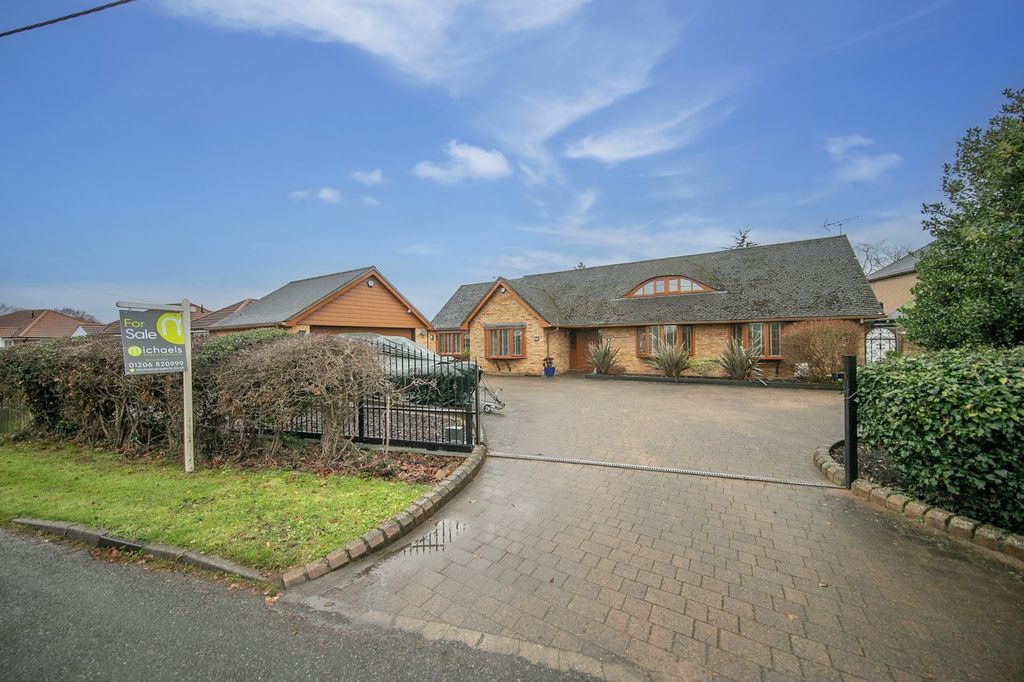 Property photo 1 of 43