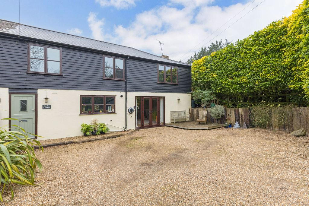 Property photo 2 of 26