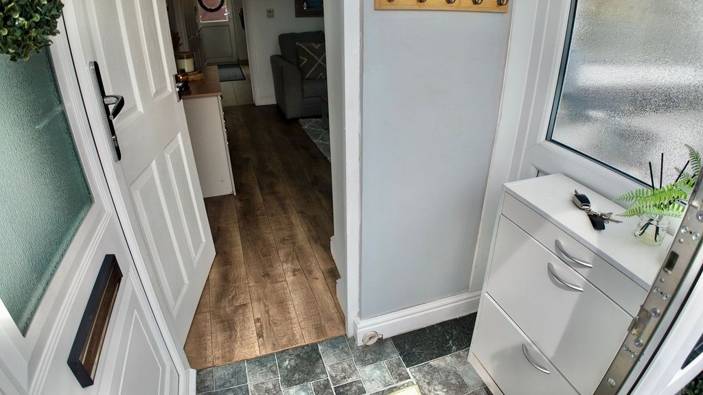 Additional image 8 of 2 bed property for saleWesley Place, Beaufort NP23