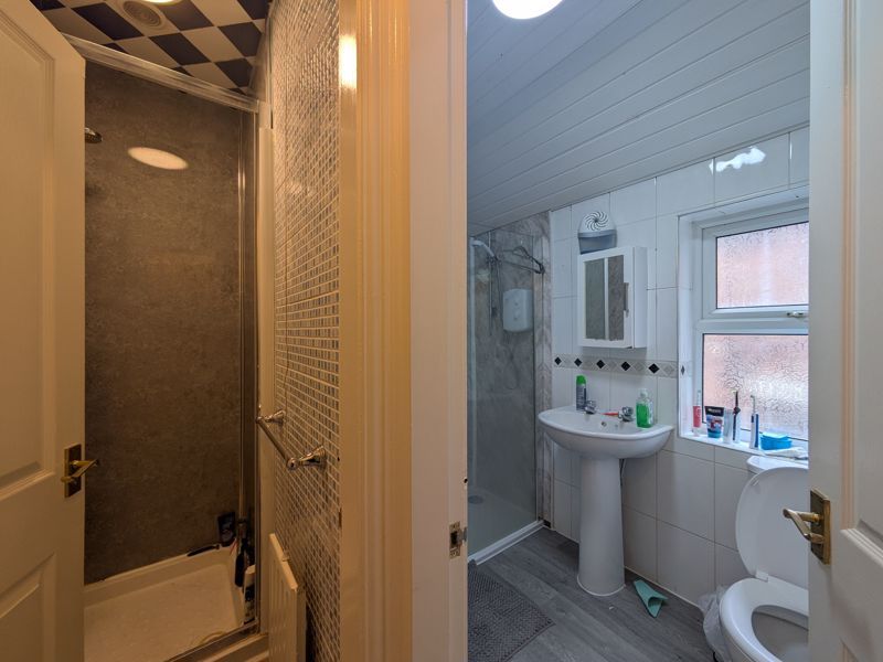 Property photo 3 of 11 Photo 12