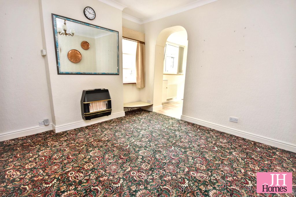 Property photo 2 of 19