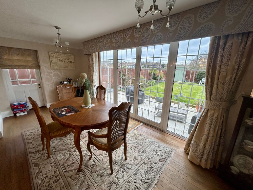 Property photo 3 of 25