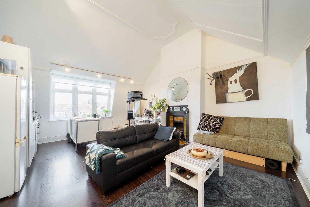 Property photo 2 of 4