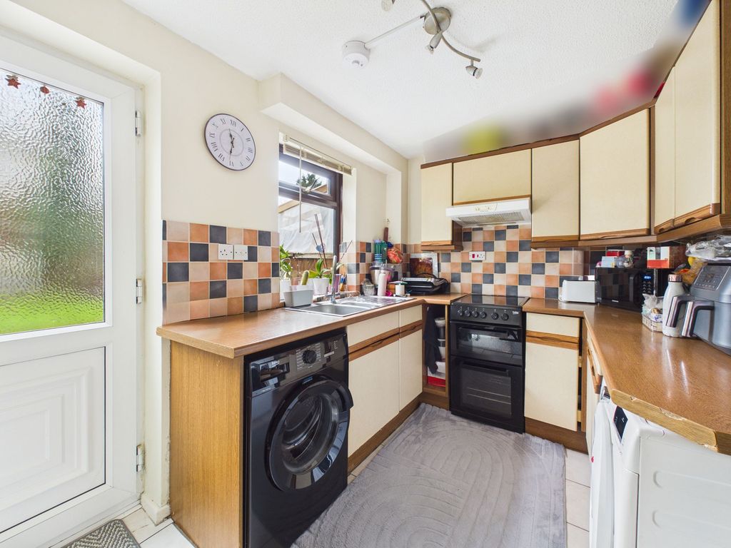 Property photo 2 of 13 Dining Kitchen