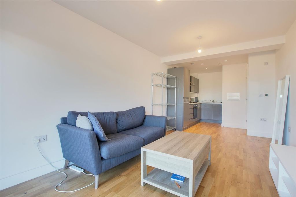 Property photo 2 of 8 Bh1.Jpg