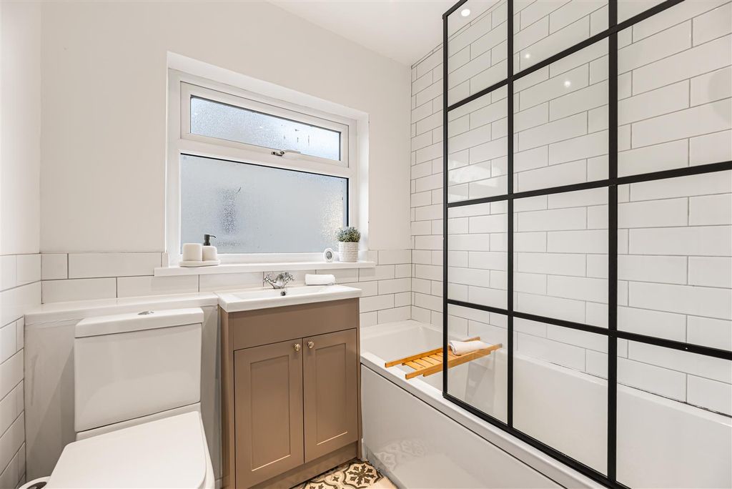 Property photo 3 of 30 Bathroom