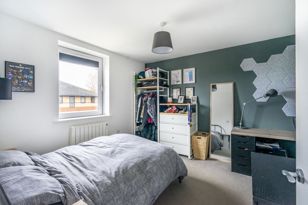 Property photo 3 of 14 Bedroom