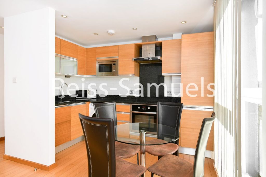 Property photo 3 of 18