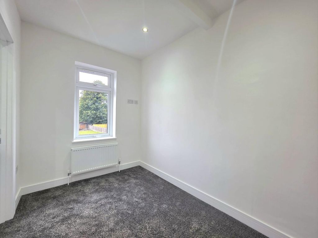Property photo 3 of 13 Bedroom